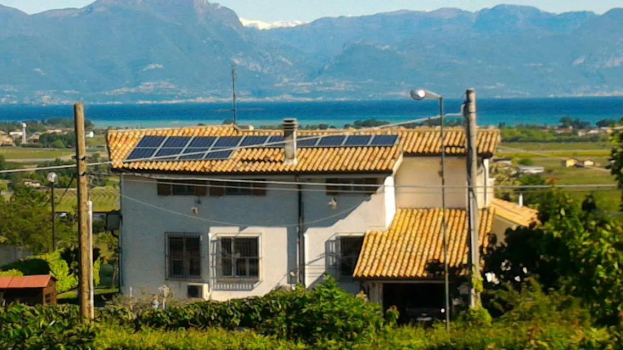 Casa Il Nido Delle Fate Camera Con Bagno Portico E Giardino Hotel Peschiera del Garda