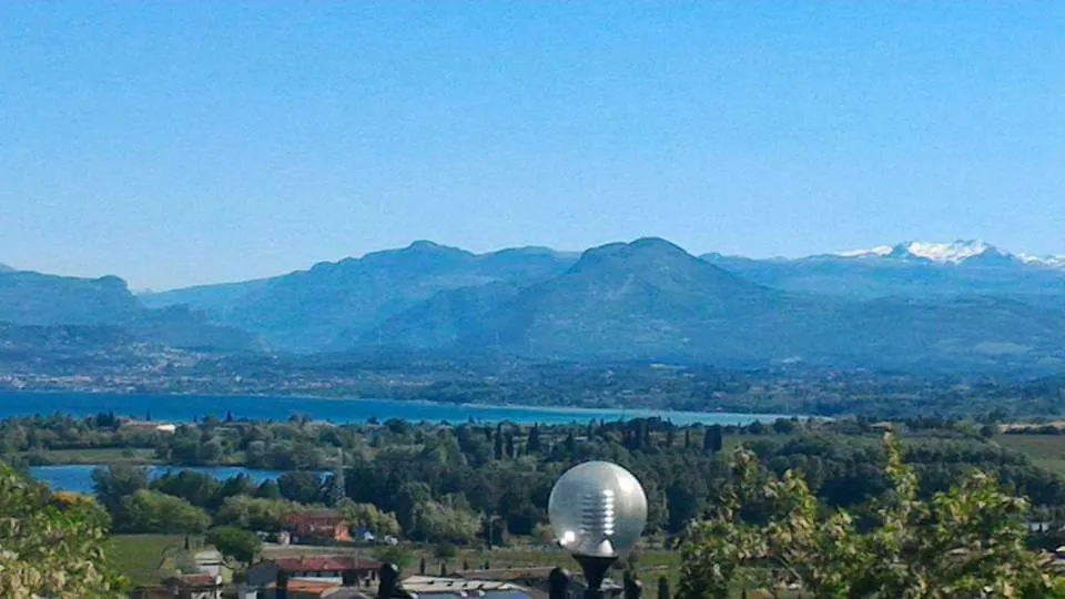 Casa Il Nido Delle Fate Camera Con Bagno Portico E Giardino Hotel Peschiera del Garda Italy