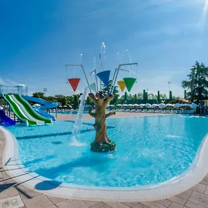 Del Garda Village And Кемпинг