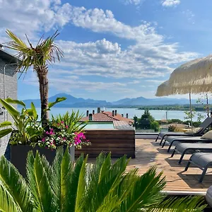 Plaza Di Garda Peschiera del Garda